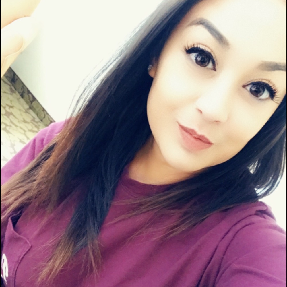 Meet your Posher, Anndria